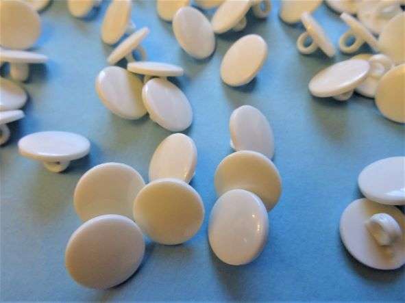 100 ivory shank buttons size 16mm clearance