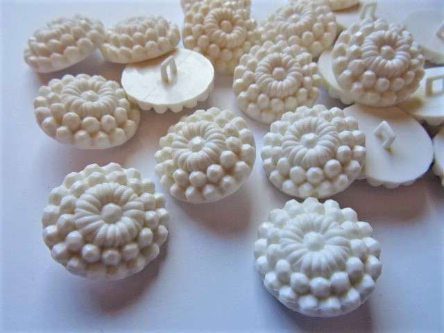 25 white patterned shank buttons 25mm clearance