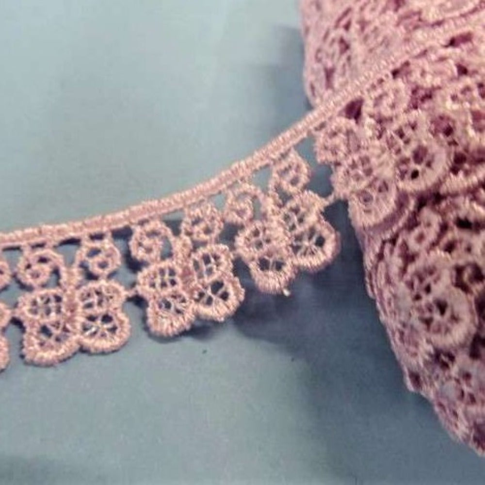 27.4 metres of LILAC Guipure lace BUTTERFLY DESIGN 20mm wide RQ289