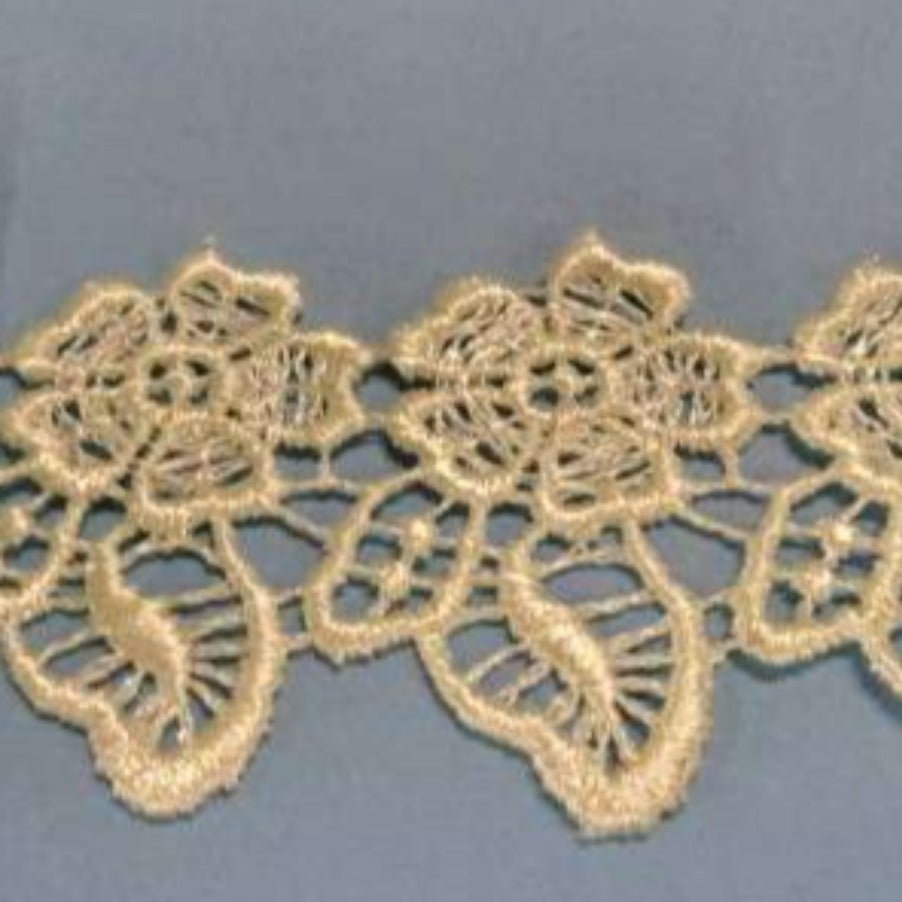 13.7 metres of CREAM Guipure lace FLOWER WITH LEAVES DESIGN 40mm wide design