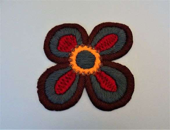 Large knitted type iron on motif brown / turquoise / maroon size 14cm x 13cm clearance