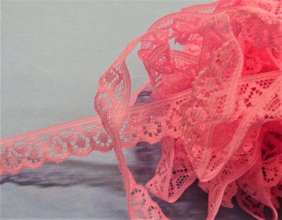 20 metres of bright pink lace 12mm wide clearance