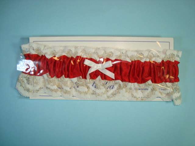 Garter with glitter lace and red satin