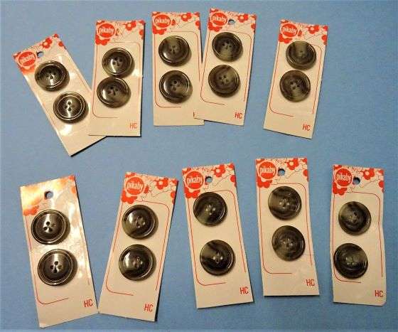 10 cards of dark fawn / light grey 4 hole buttons 2 on each card 25mm clearance Pikaby Brand Vintage