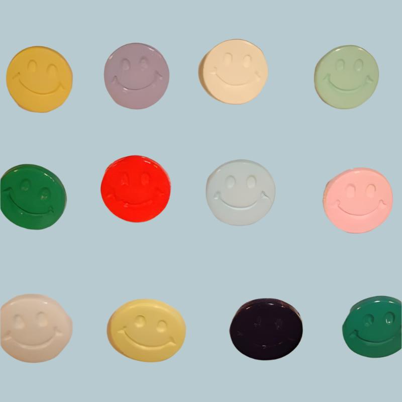 100 LARGE smiley face shape 18mm buttons 30 line choice of colour ...