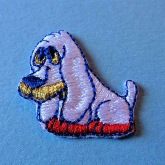 10 iron on embroidered white floppy eared dog motifs with gold and red size 30mm x 30mm clearance