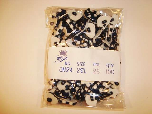 100 car buttons size16mm x 11mm
