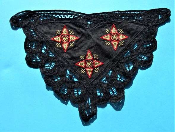 5 black sew on motifs with embroidered design size 24cm x 16cm clearance